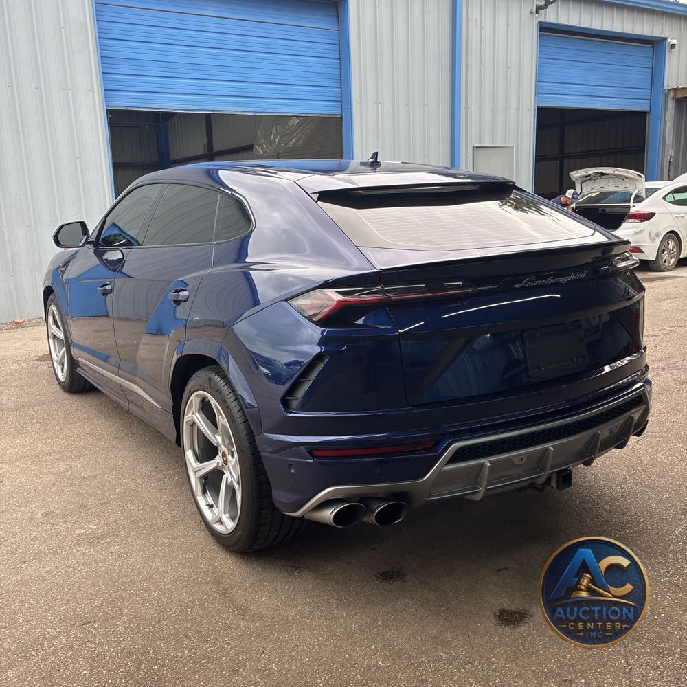 2020 Lamborghini Urus