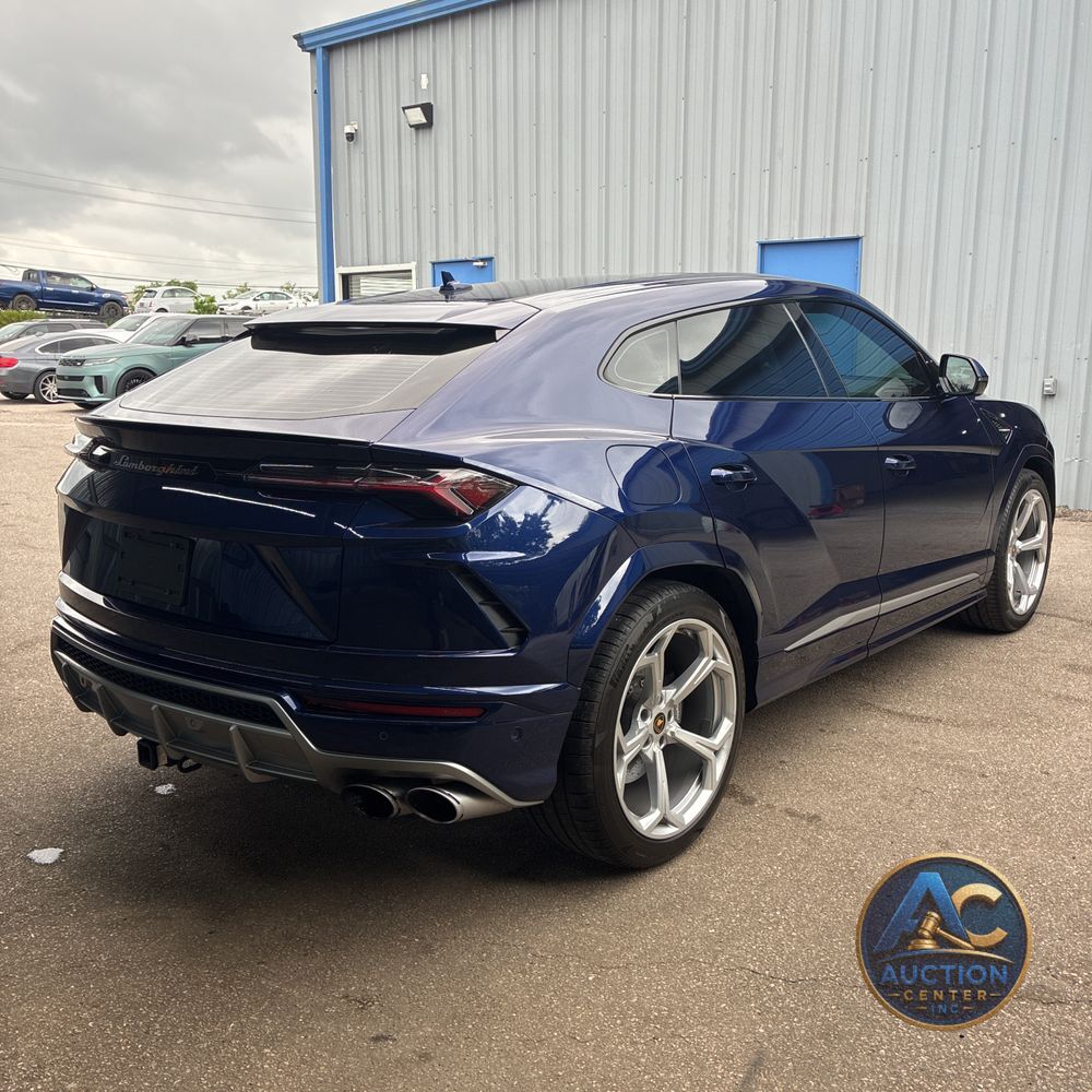 2020 Lamborghini Urus