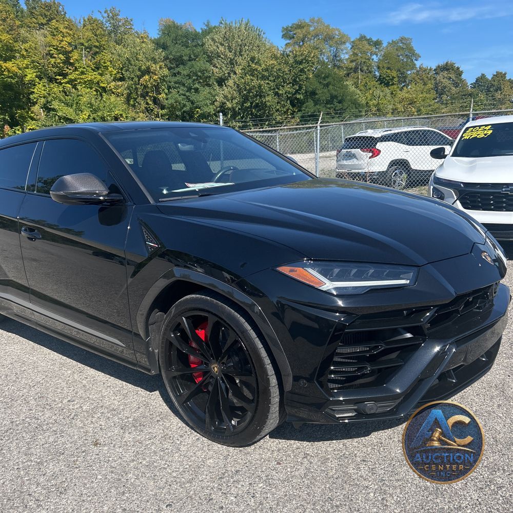 2020 Lamborghini Urus Base