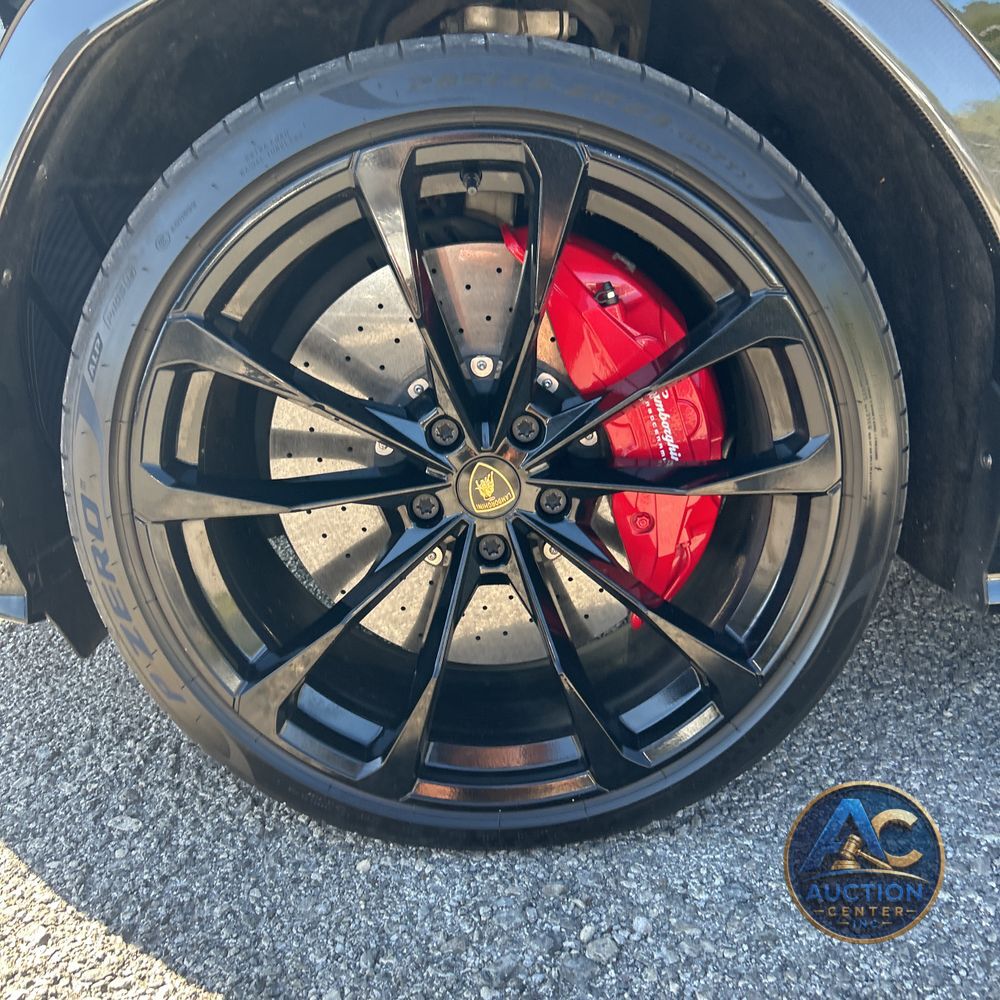 2020 Lamborghini Urus Base