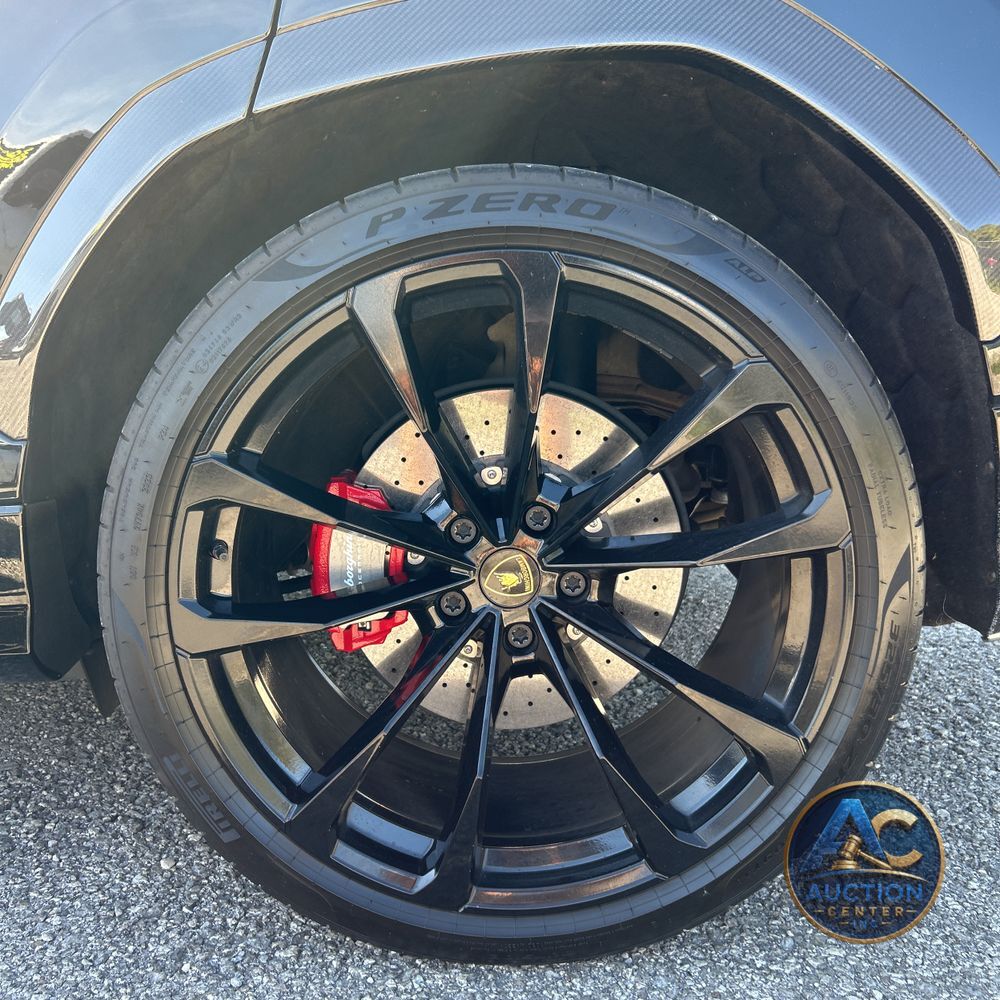 2020 Lamborghini Urus Base