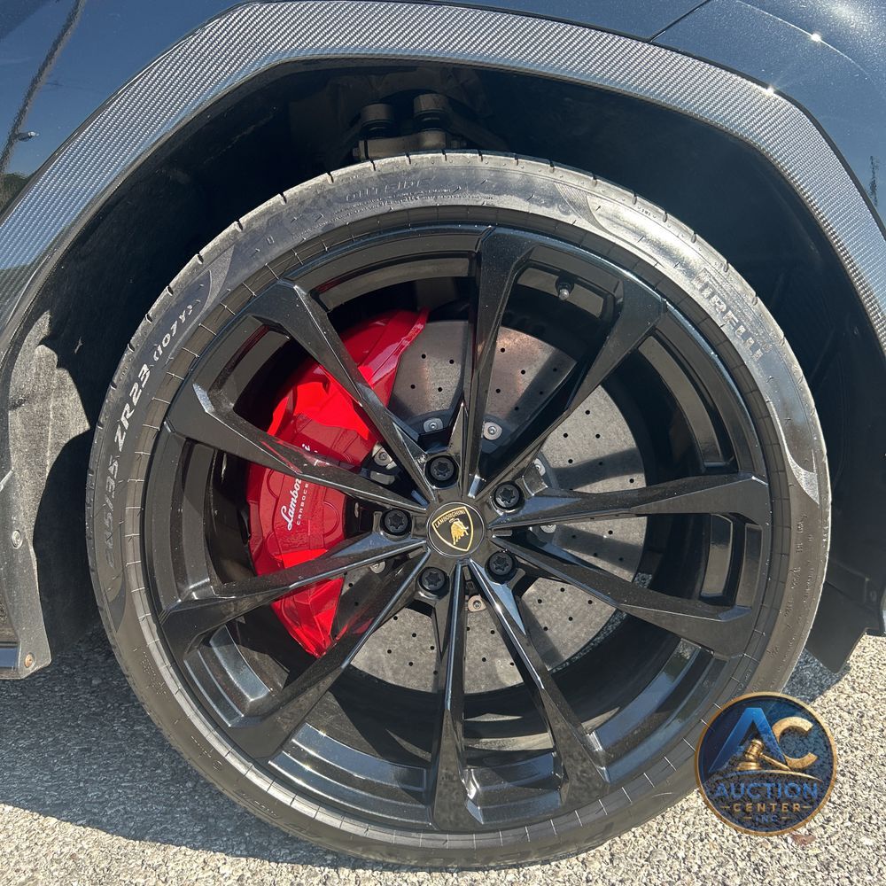 2020 Lamborghini Urus Base