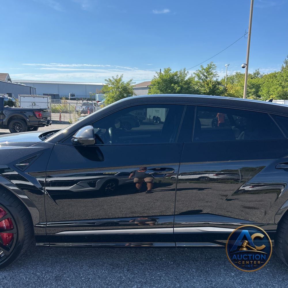 2020 Lamborghini Urus Base