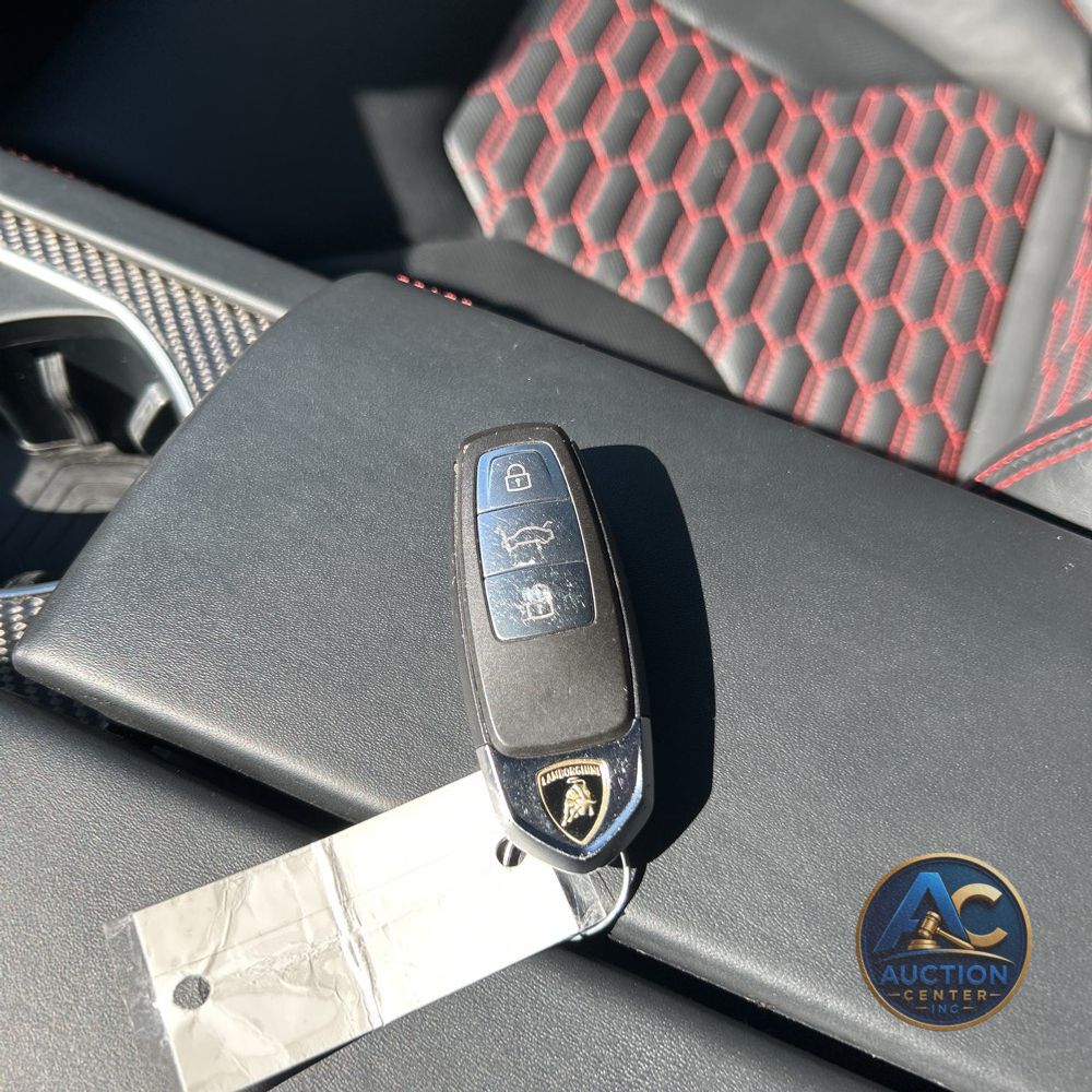 2020 Lamborghini Urus Base