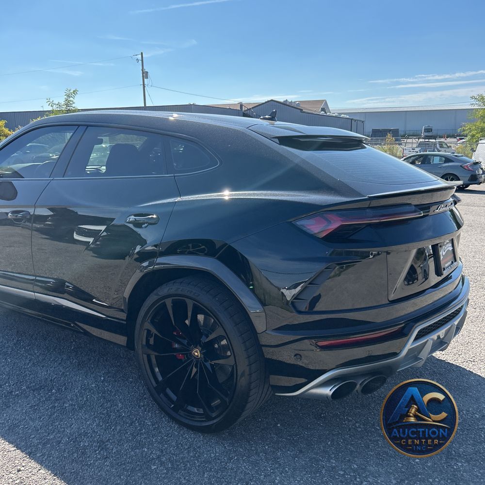 2020 Lamborghini Urus Base