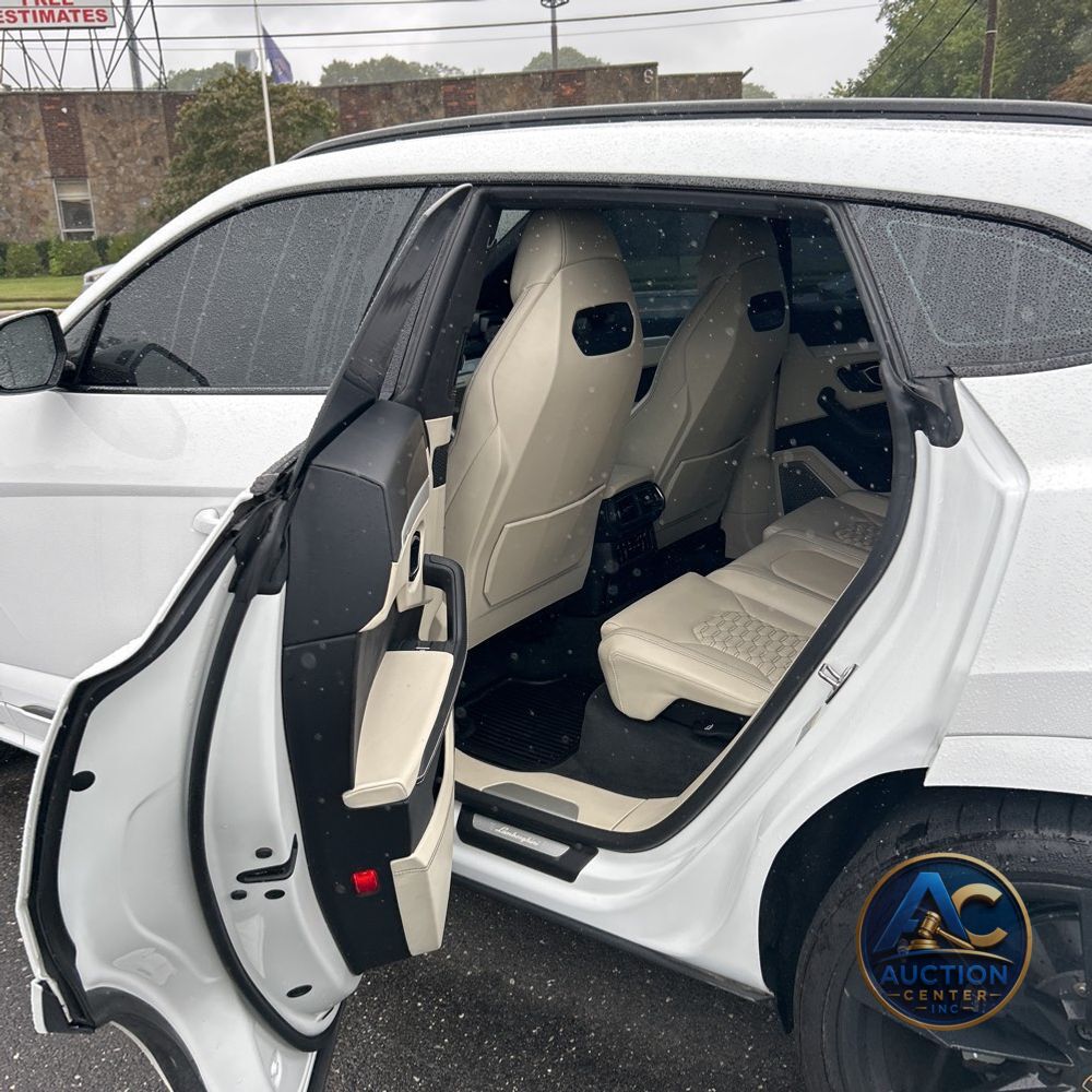 2020 Lamborghini Urus