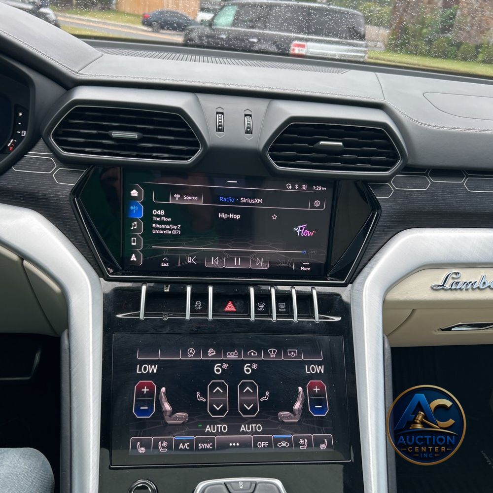 2020 Lamborghini Urus