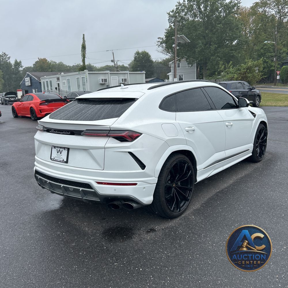 2020 Lamborghini Urus
