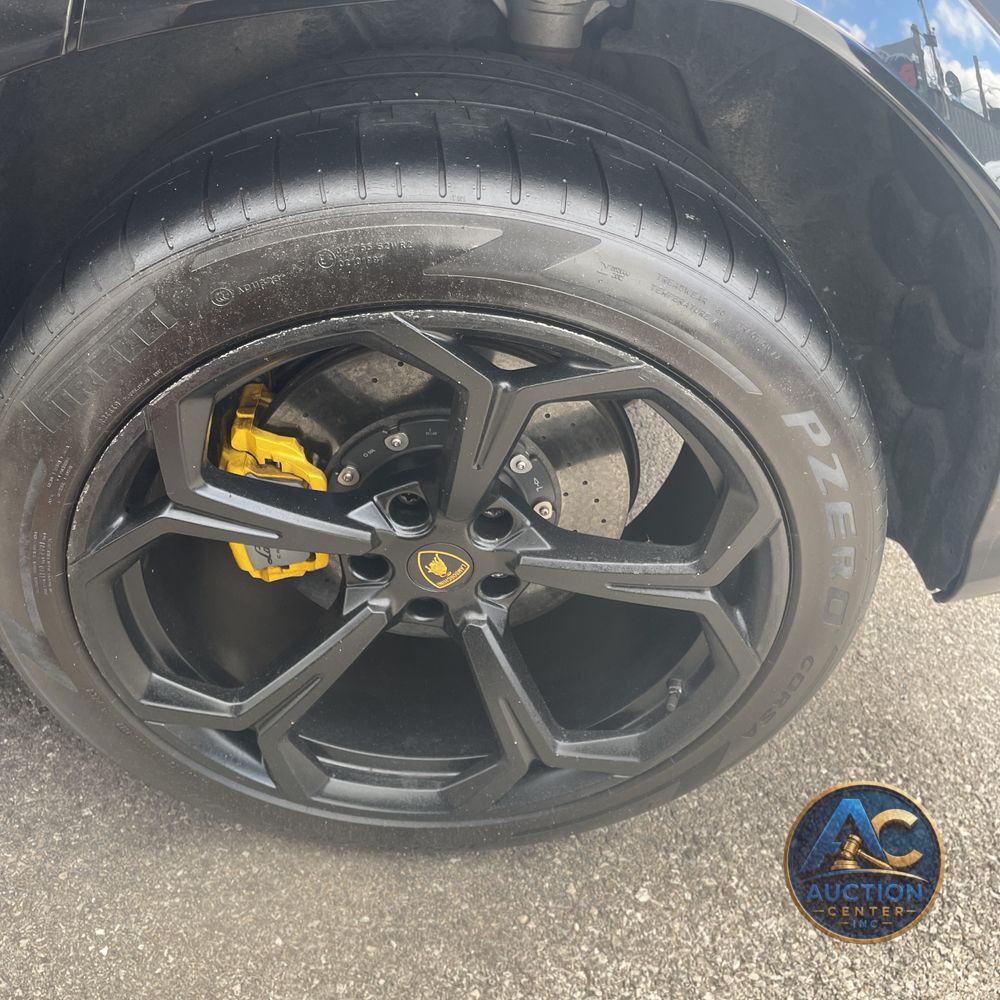 2020 Lamborghini Urus