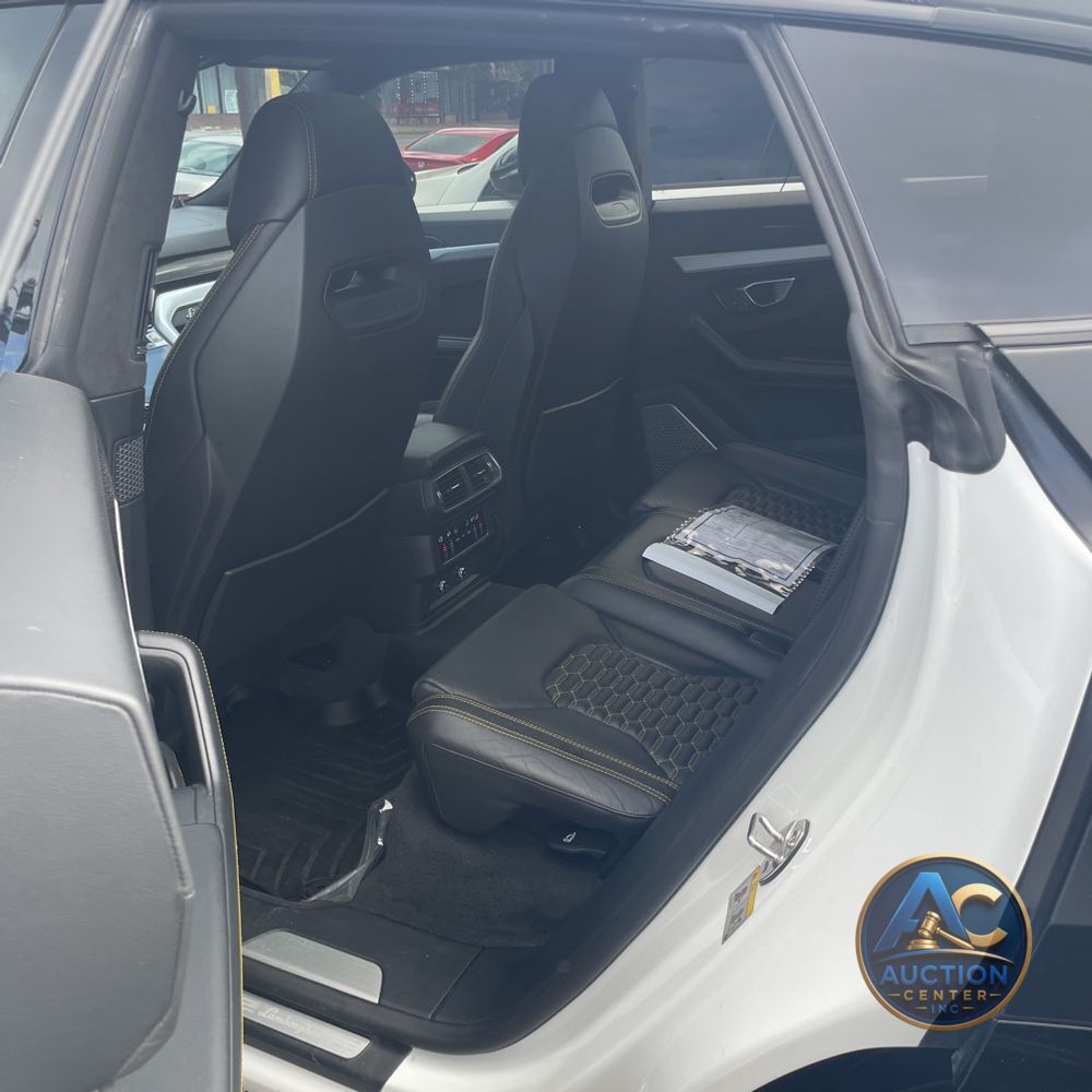 2020 Lamborghini Urus