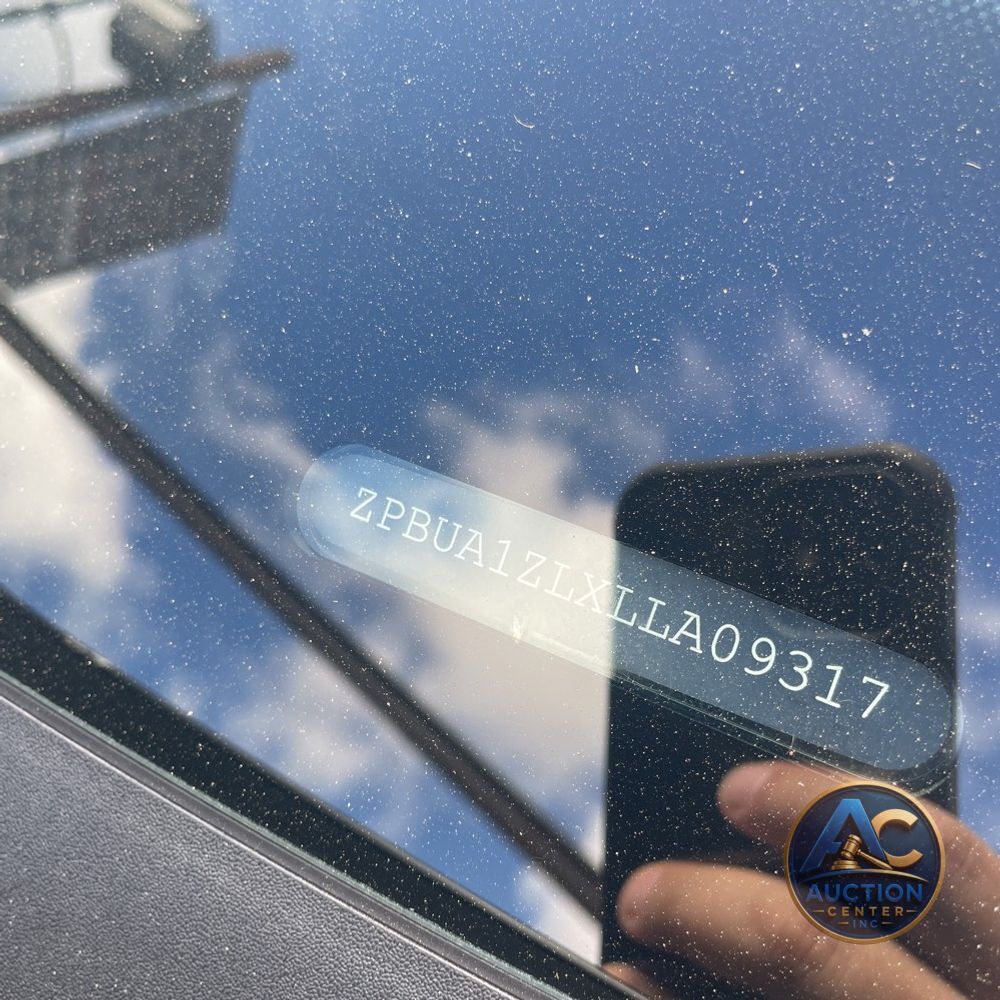 2020 Lamborghini Urus