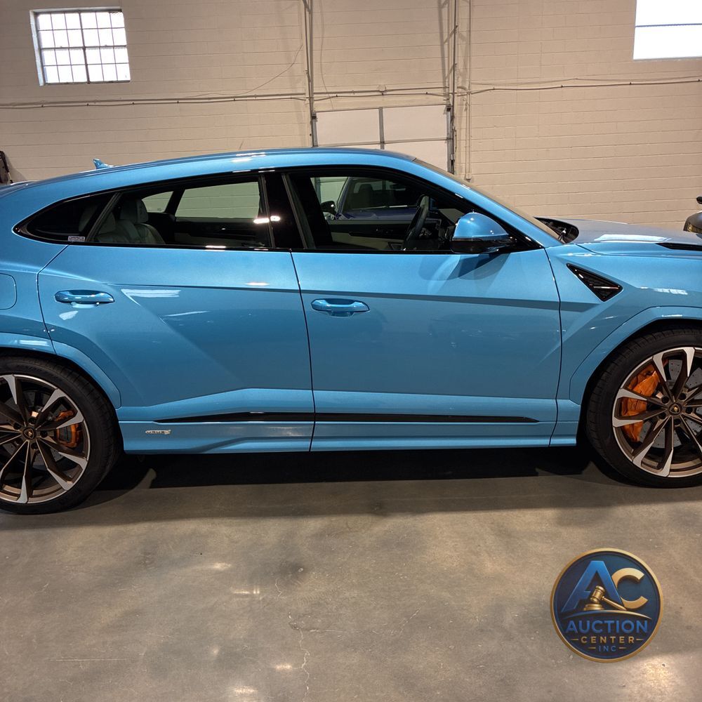 2023 Lamborghini Urus S