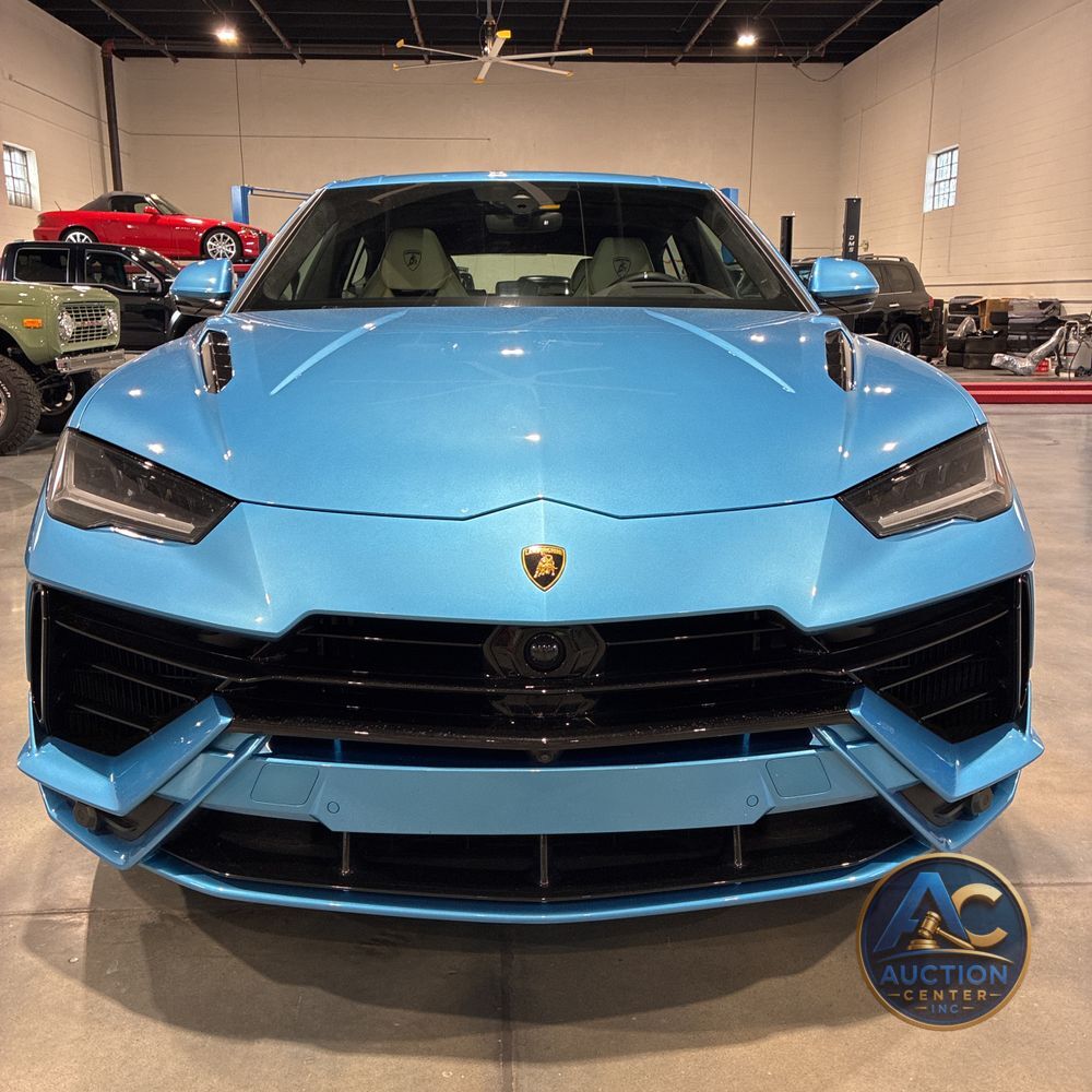 2023 Lamborghini Urus S