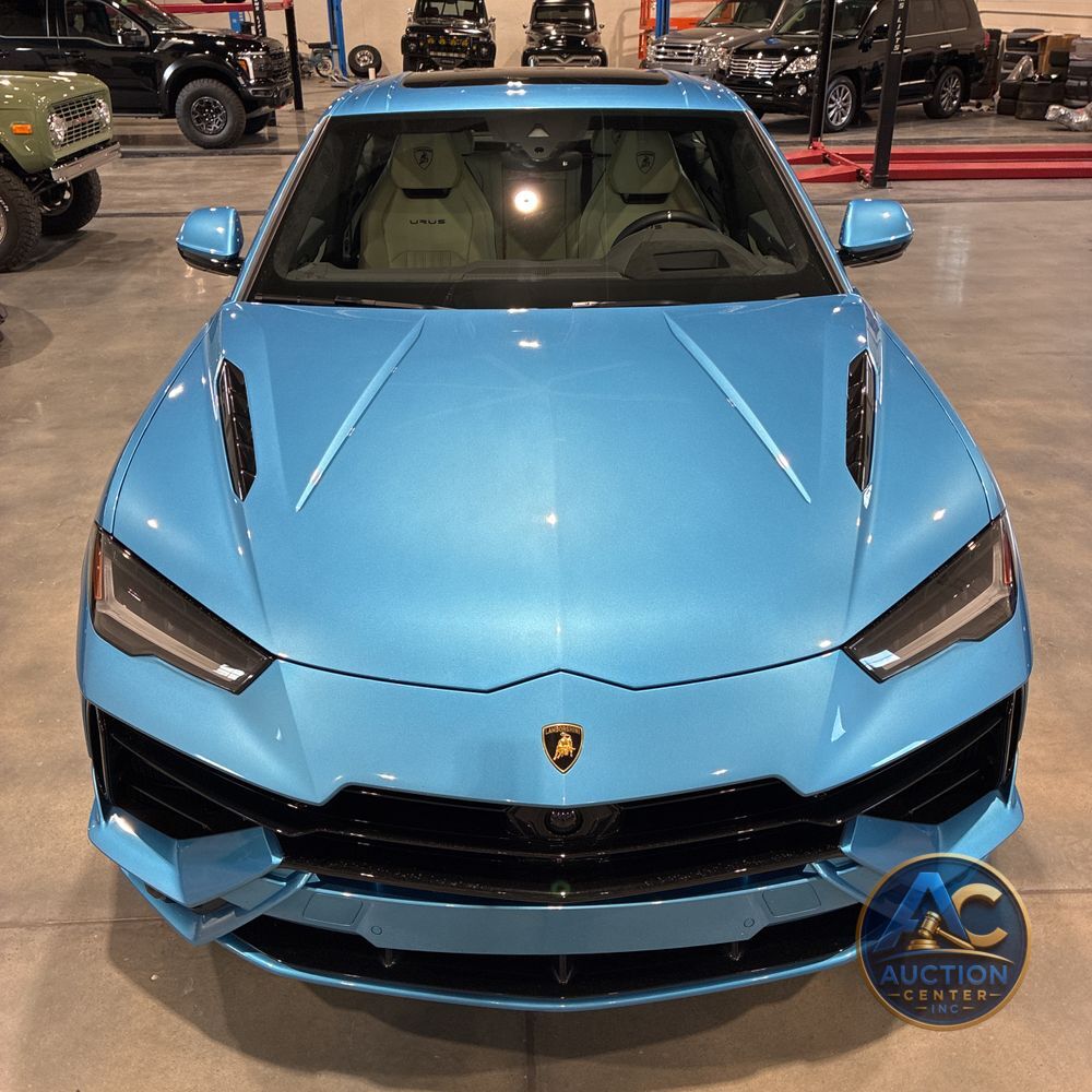 2023 Lamborghini Urus S
