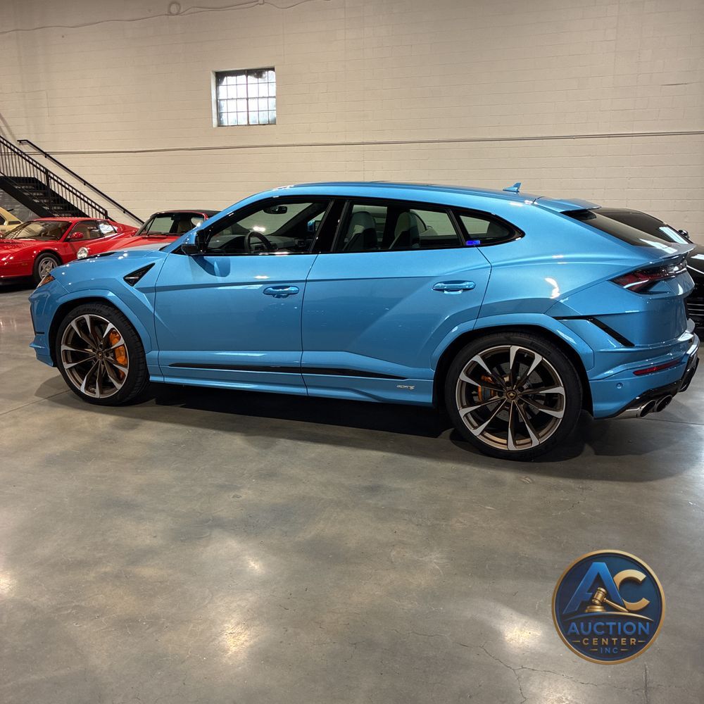 2023 Lamborghini Urus S