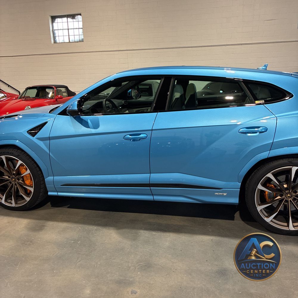 2023 Lamborghini Urus S