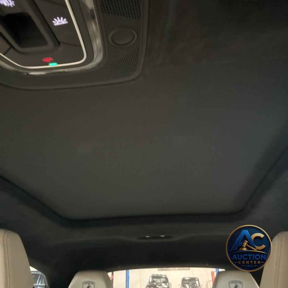 2023 Lamborghini Urus S