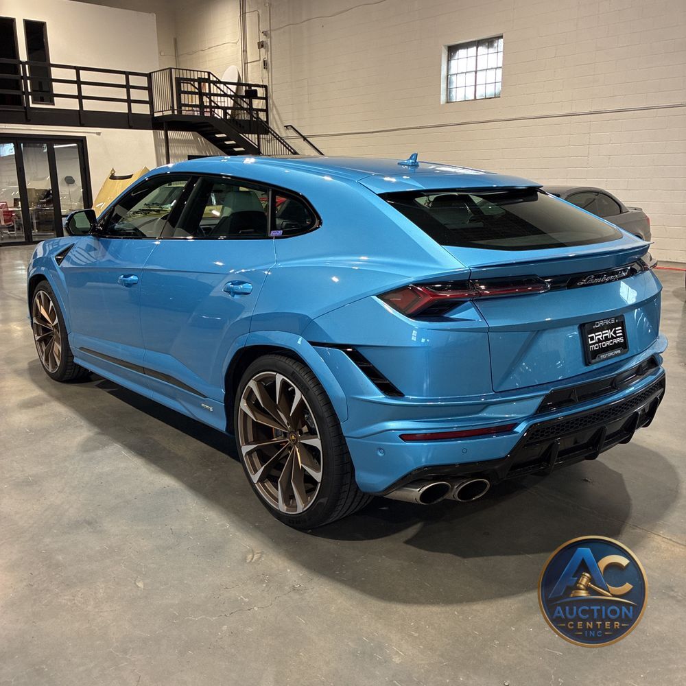 2023 Lamborghini Urus S