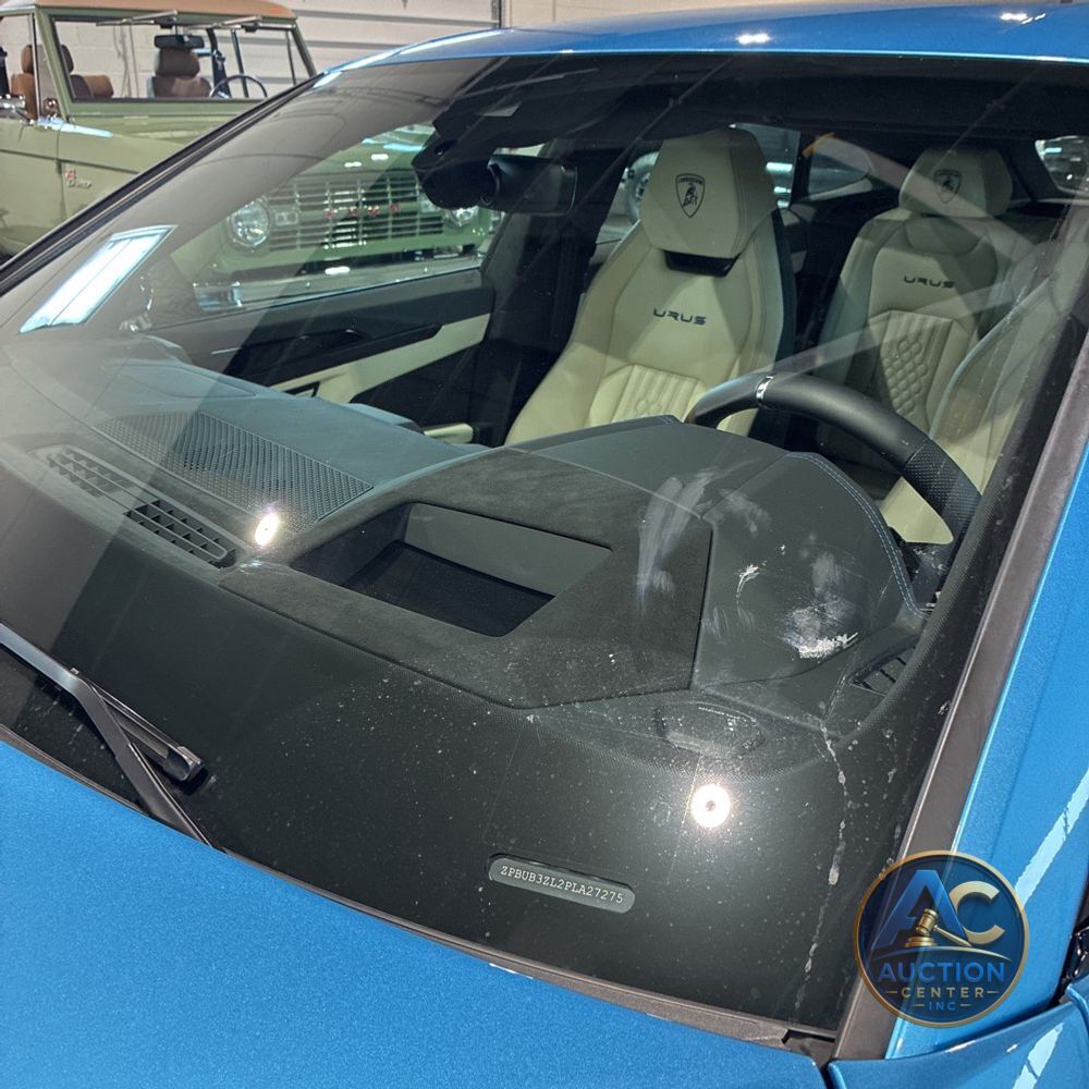 2023 Lamborghini Urus S