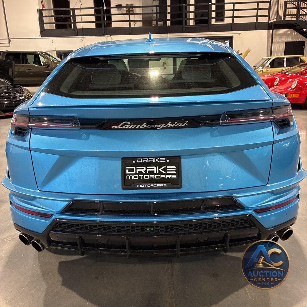 2023 Lamborghini Urus S