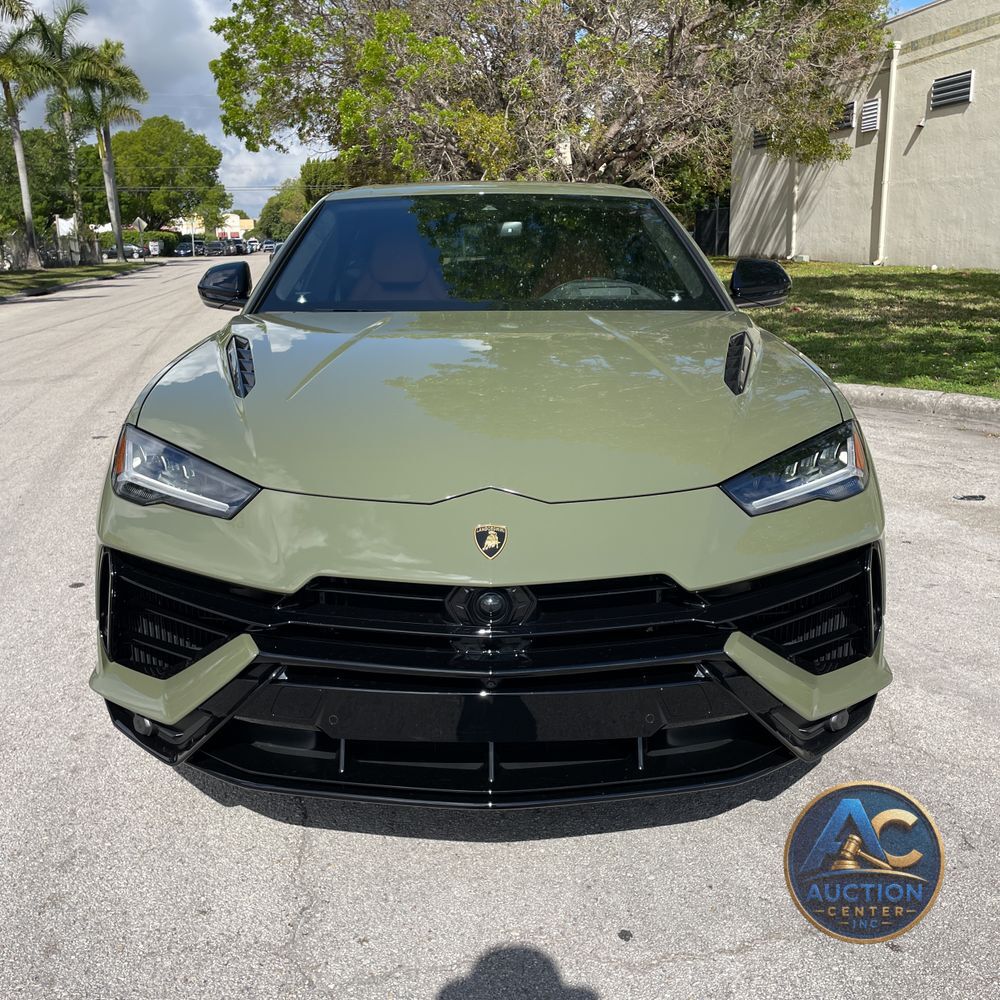 2024 Lamborghini Urus S