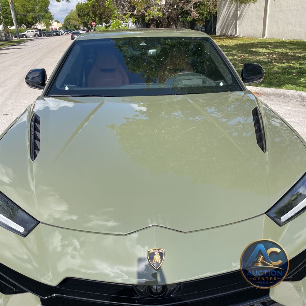 2024 Lamborghini Urus S