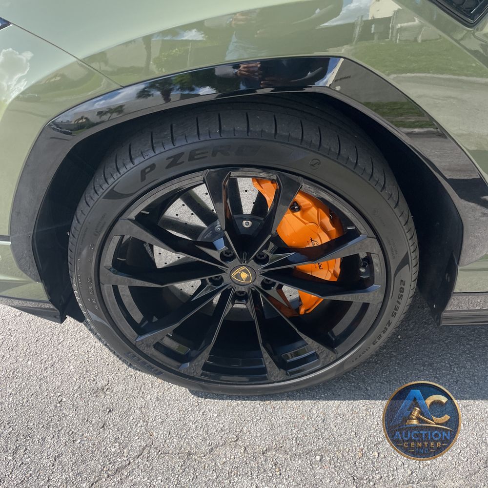 2024 Lamborghini Urus S