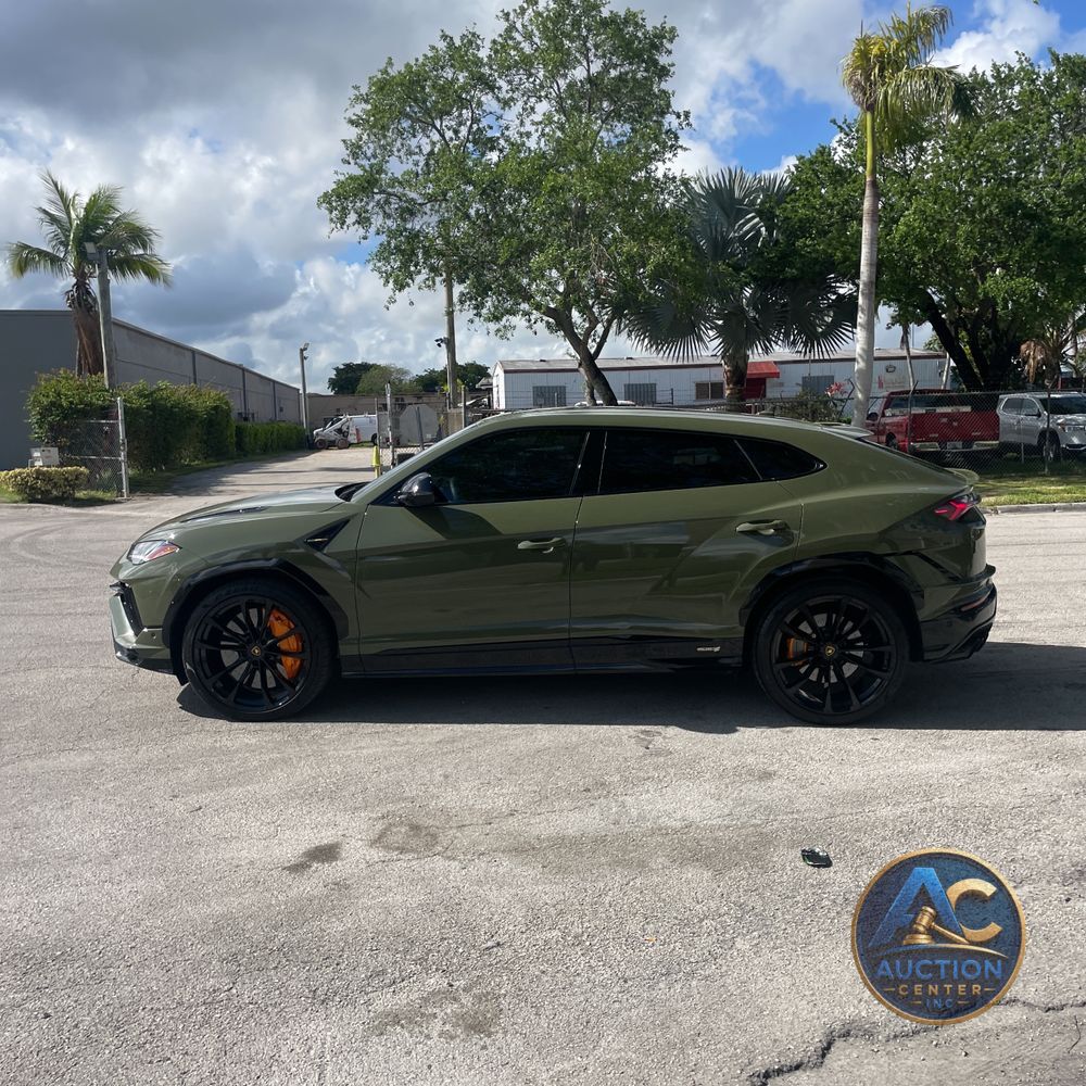2024 Lamborghini Urus S