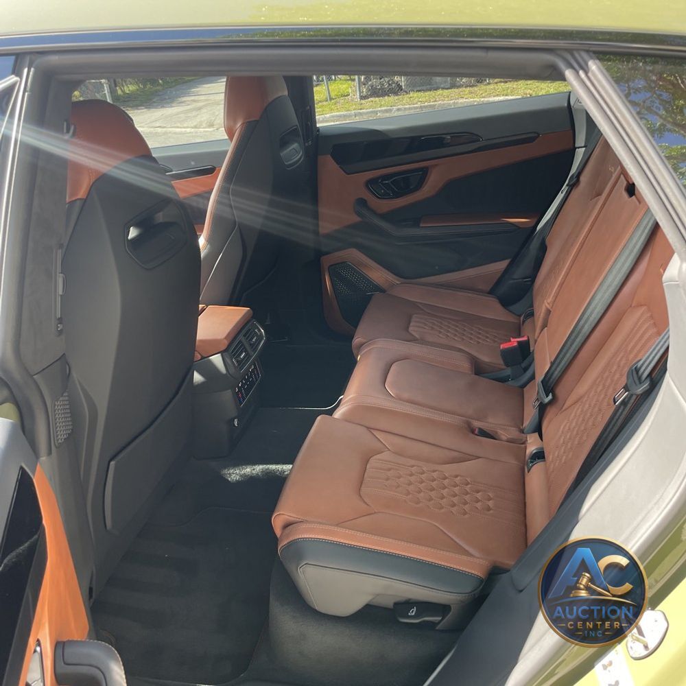 2024 Lamborghini Urus S