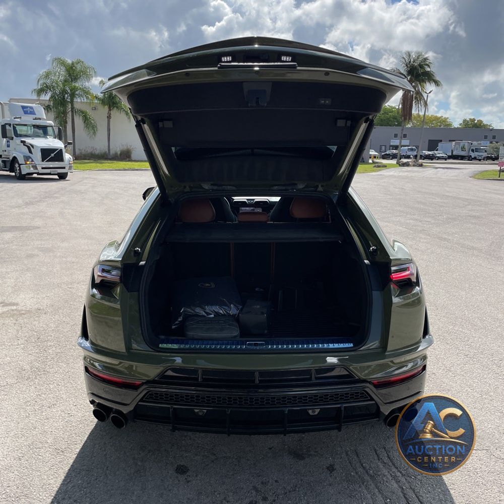 2024 Lamborghini Urus S