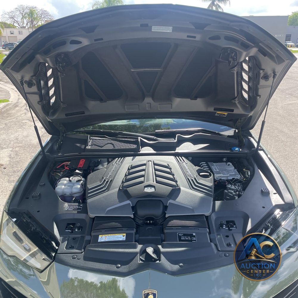2024 Lamborghini Urus S