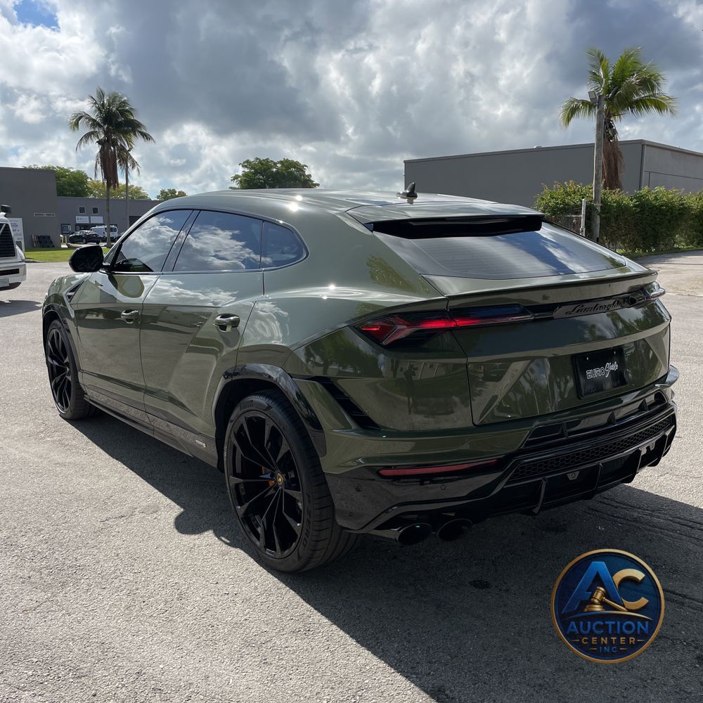 2024 Lamborghini Urus S